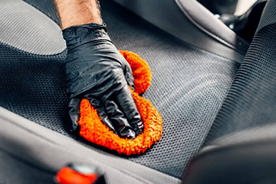 cleaning car interior service
