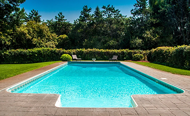 swimming pool cleaning
